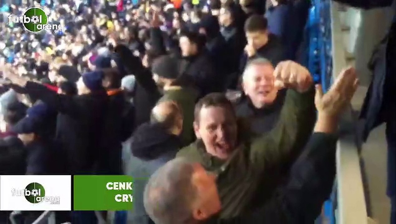 Cenk Tosun'un golü sonrası Crystal Palace taraftarı