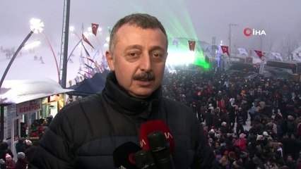 İrem Derici eksi 4 derecede binlerce kişiyi coşturdu