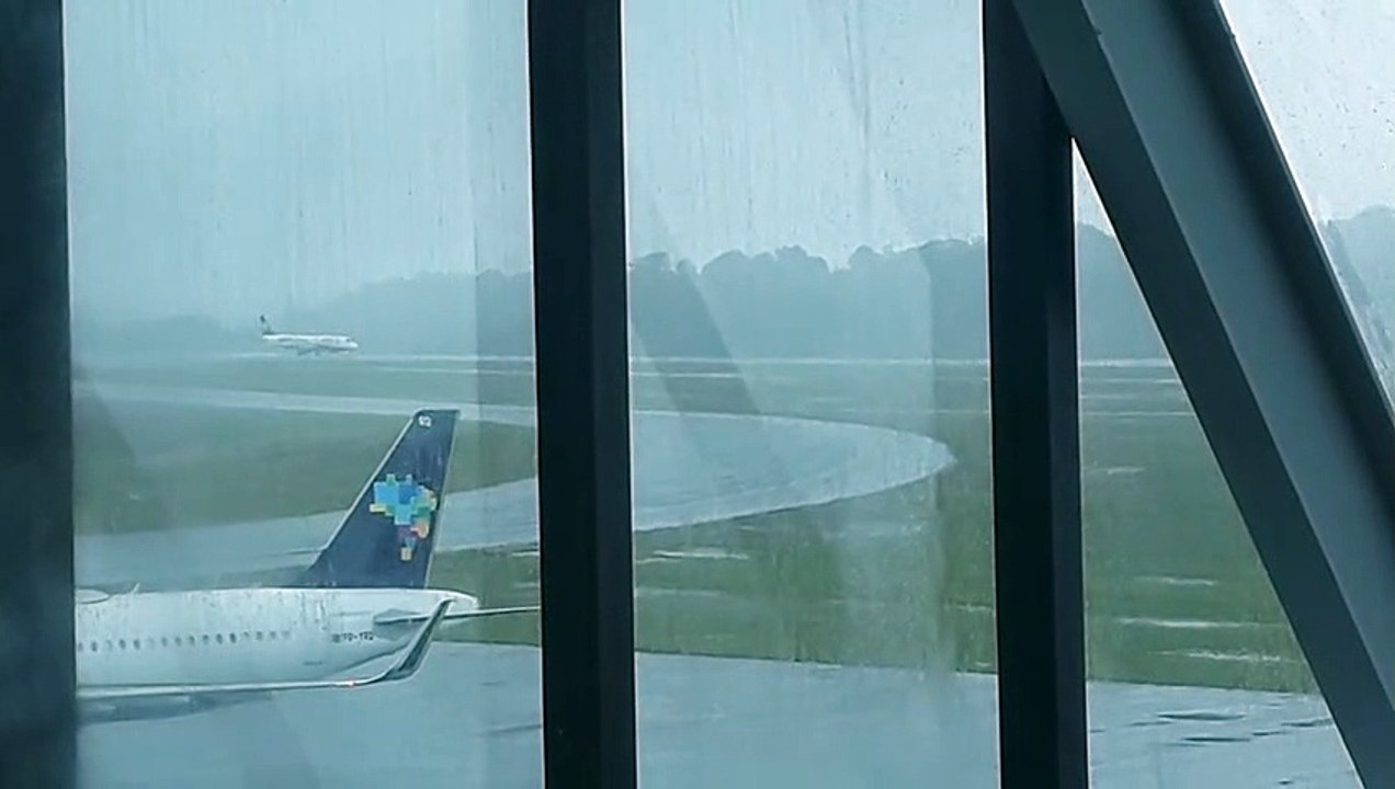 [SBEG Spotting]Fazendo planespotting no Aeroporto de Manaus em dia de chuva(17/01/2020)