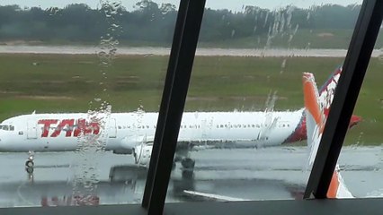 [SBEG Spotting]Decolagem do Airbus A320NEO PR-YRO de Manaus para Boa Vista(17/01/2020)