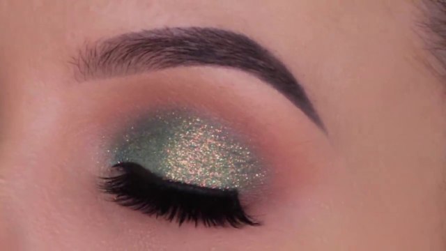 5 MINUTE Easy Soft Sparkly Green Eye Look for Everyday Wear