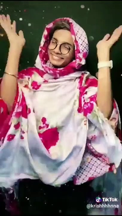 Ek to kam jindagani usse bhi kam hai jawani _ pyar do pyar lo _ Nora Fatehi _Neha Kakkar ( 720 X 720 )