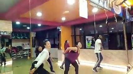 #StreetDancer3D #Muqabla  Muqabla - Street Dancer 3D |A.R. Rahman, Prabhudeva, Varun D, Shraddha K, Tanishk B, Yash ,Parampara