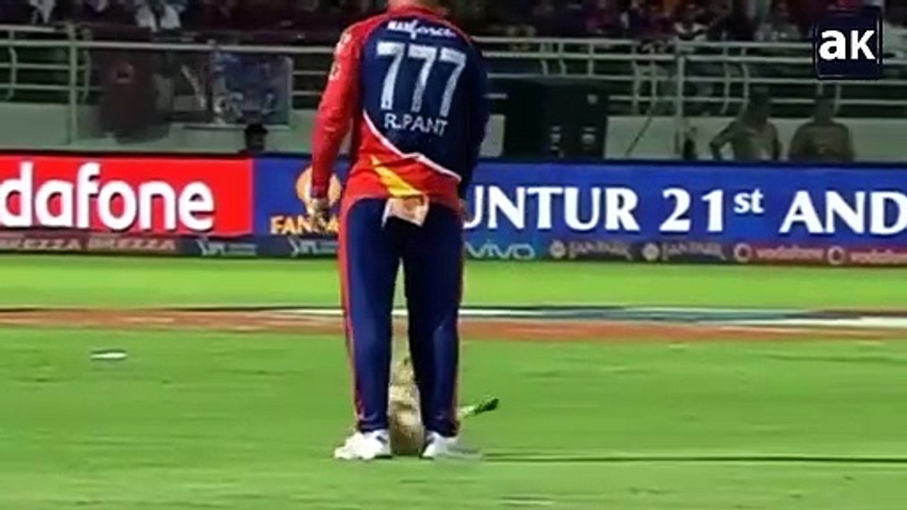 Top 15 Funny Moments in Cricket History - Funniest Moments Video - YouTube