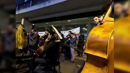 Des artistes et techniciens de l'opéra de Rouen mobilisés contre la réforme des retraites