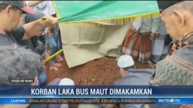 Korban Kecelakaan Bus di Subang Dimakamkan