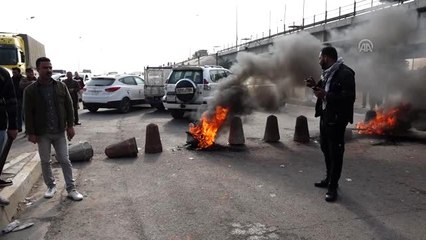 Irak'ta göstericiler yolları kapattı (2)