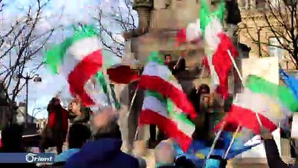 معارضون إيرانيون يتظاهرون في باريس تضامنا مع الاحتجاجات في بلادهم