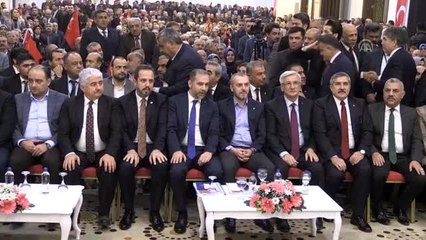 Kandemir: "(Demirtaş) Senin yazacağın tiyatronun merkezinde barış olmaz"