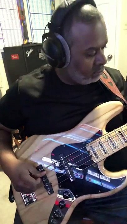 FENDER AMERICAN ELITE JAZZ BASS & THE AKAI MPC X 2020