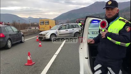 Report TV -Aksident në Milot, parakalimi i gabuar sjell përplasjen e tre makinave, dy të plagosur