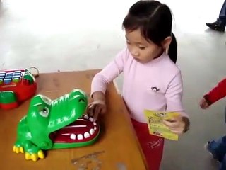 My Niece Got Biting by Crocodile! 2009