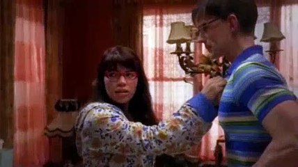 Ugly Betty S02E10 Bananas For Betty