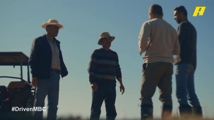 تحدي جديد بين الدوسري وعبدو في سهل البقاع..  تجربة سباق باستخدام "تراكتور" في أرض زراعية