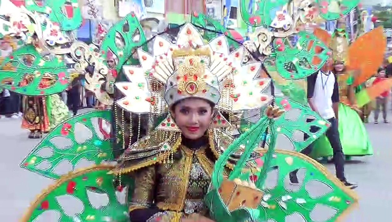 AMAZING FASHION CULTURE CARNIVAL