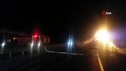 Gelibolu’da saman yüklü kamyon alev aldı