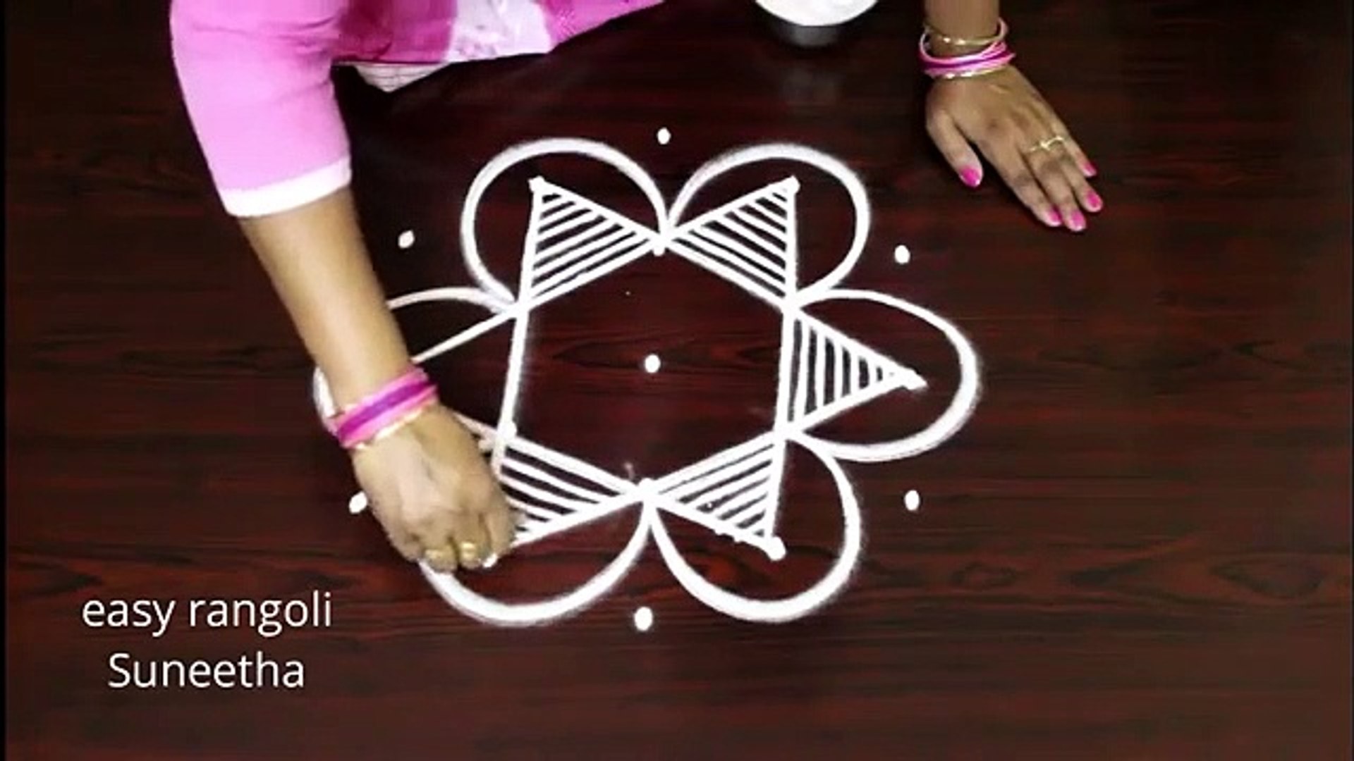 Beautiful kolam    simple design with 5 dots    easy rangoli muggulu    new patterns