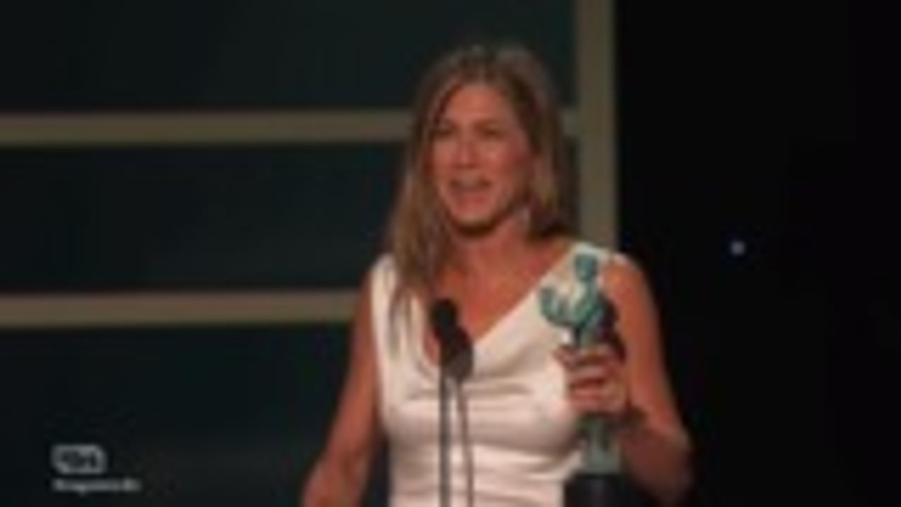 2020 SAG Awards Backstage: Jennifer Aniston & Brad Pitt Win Big, 'Parasite' Makes History | THR News