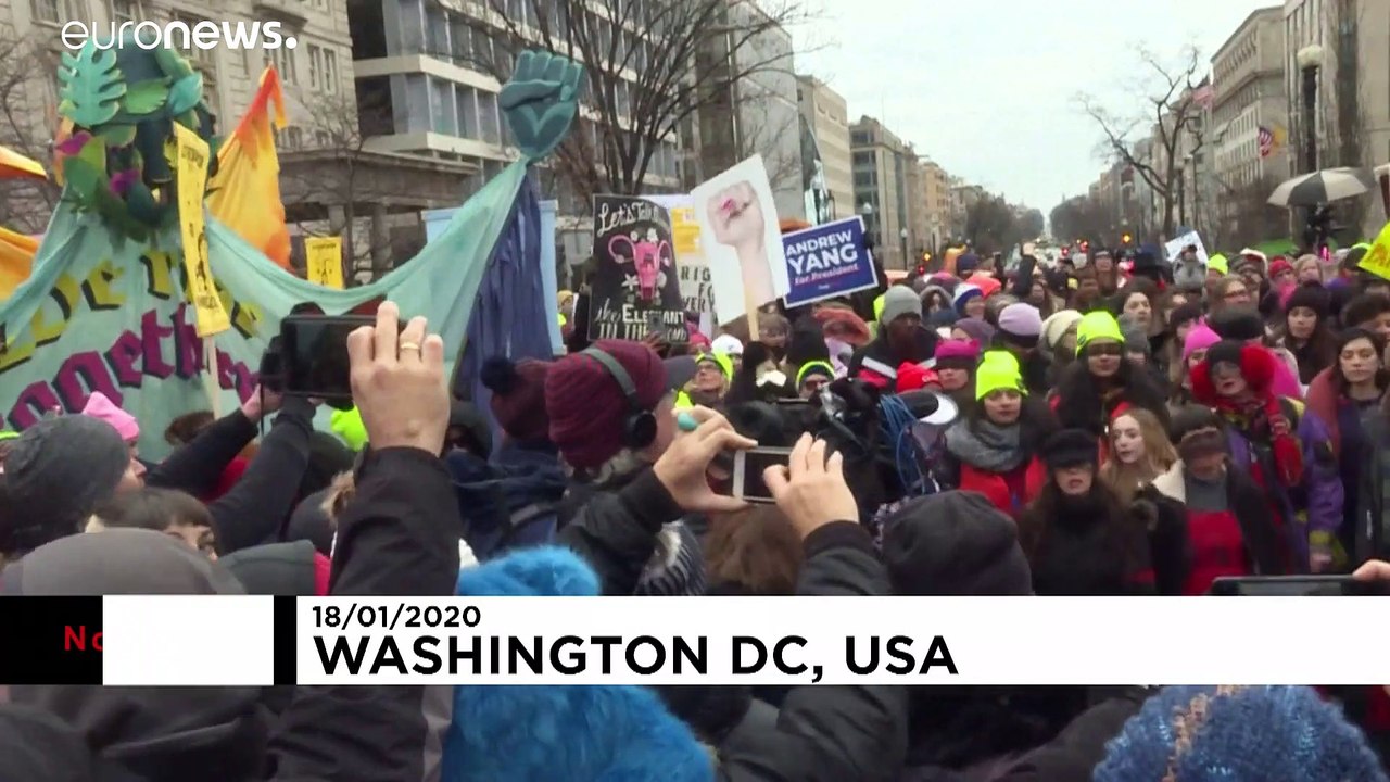 Flashmob gegen Trump in Washington: 'Der Vergewaltiger bist Du'