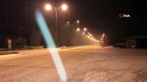 Iğdır-Doğubayazıt karayolunda yoğun kar yağışı