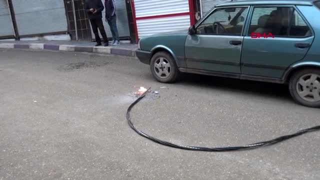 Derik'te kopan elektrik teli korkuttu