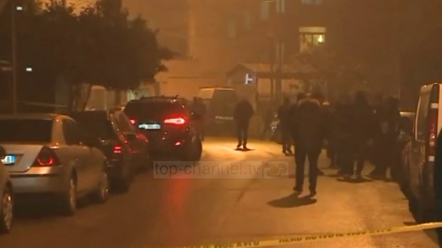 Sulmi me armë ndaj çiftit të bashkëshortëve/ Policia: 2 persona u futën në shtëpi dhe…