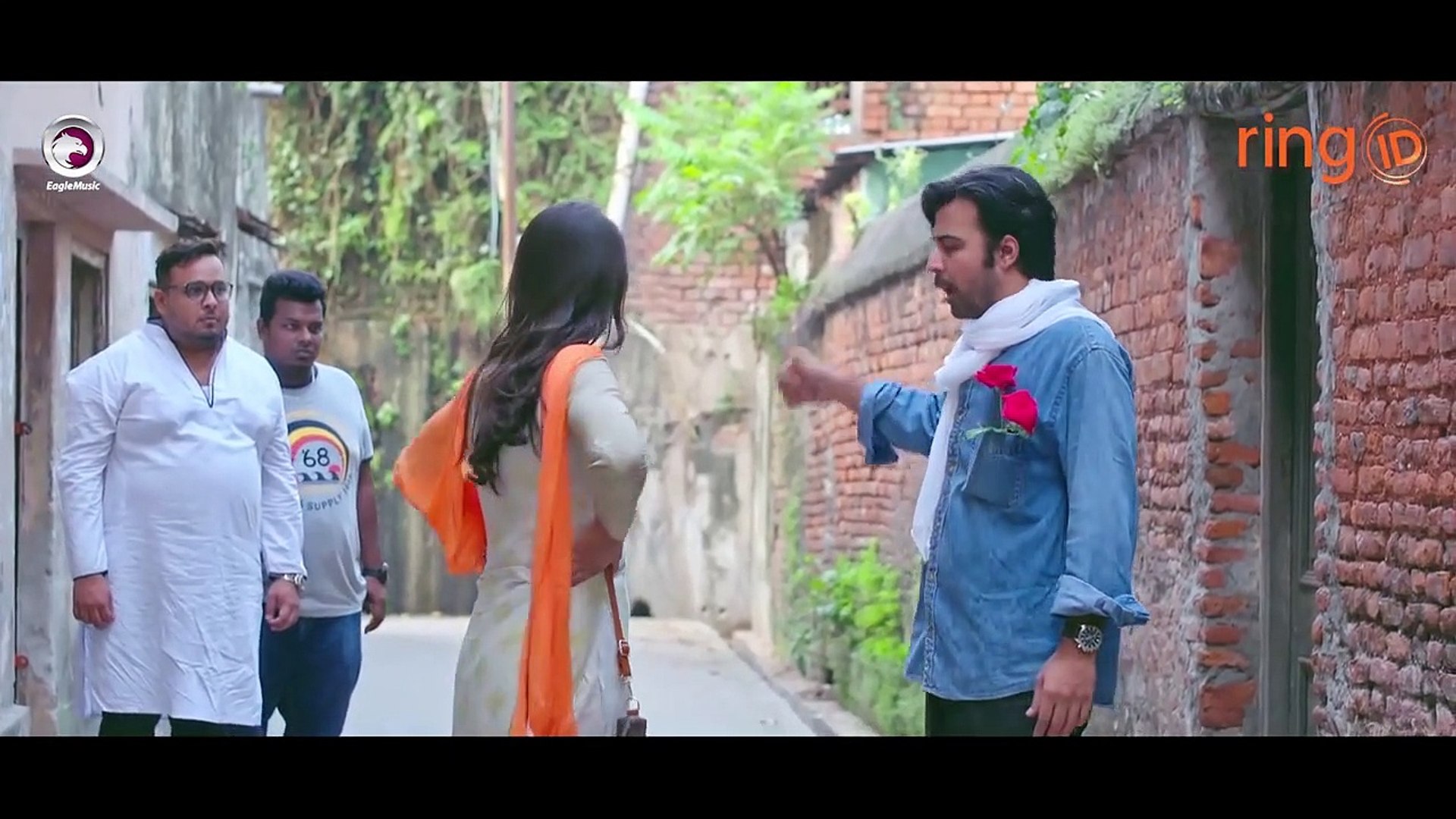 Qaynota kelin pornosini sikadi