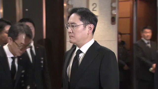 故 신격호 회장 조문 이틀째...각계 애도 이어져 / YTN