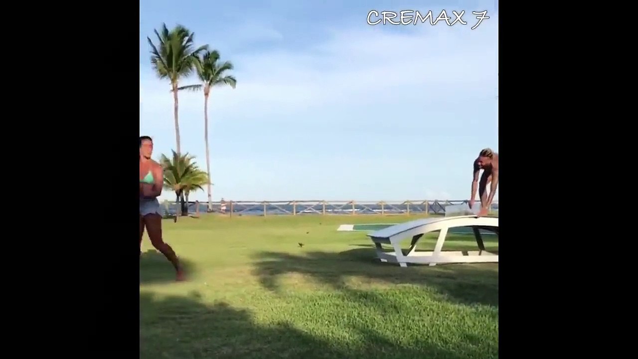 Neymar Jr dans son jardin