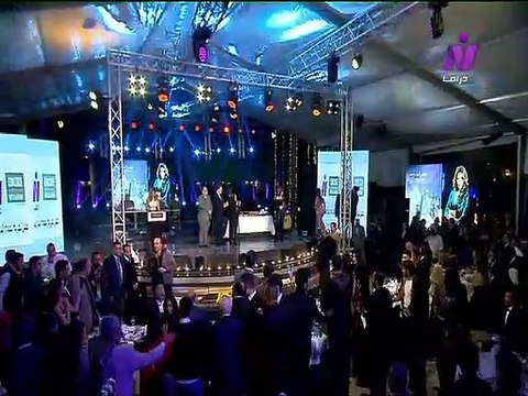 تكريم الفنانة نجلاء بدر فى حفل نجوم الدراما 2019