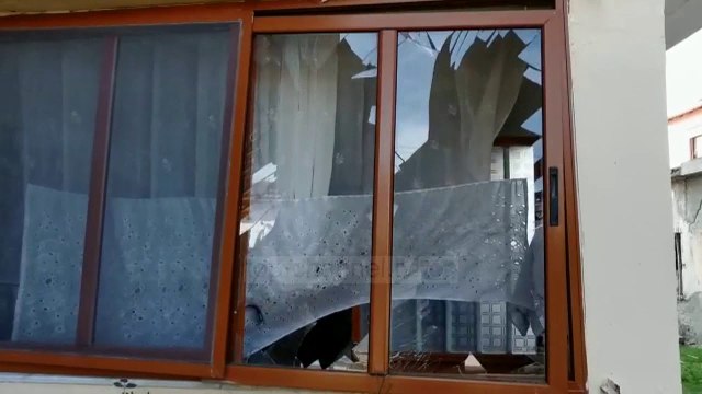 Ndezi cigaren në shtëpi, shpërthen bombola e gazit/ Plagoset çifti i të moshuarve në Lushnjë