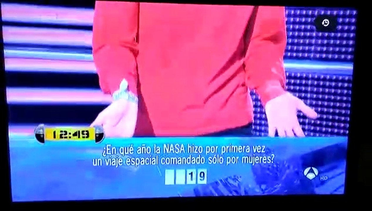 Respostas surreais para... "Em que ano a NASA fez a sua 1ª viagem espacial apenas com mulheres?"