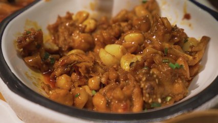 Ladetiao, Shanghai's spiciest dish, is so hot it makes you jump