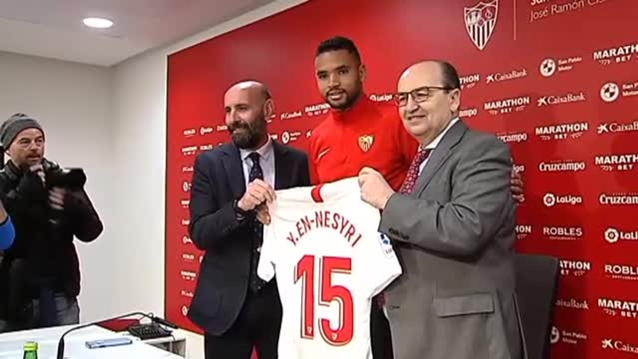 En-Nesyri presentado como nuevo jugador del Sevilla