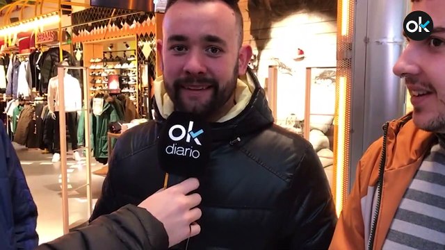 Largas colas para retirar las entradas entre el Unionistas y el Real Madrid