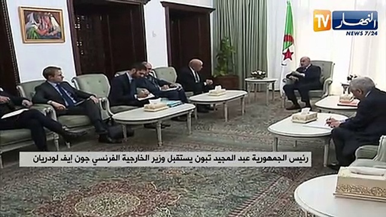 رئيس الجمهورية عبد المجيد تبون يستقبل وزير الخارجية الفرنسي جون إيف لودريان