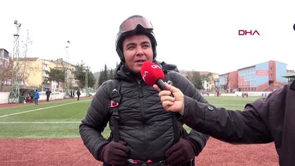 Bilecik maç sırasında yamaç paraşütüyle sahaya indi