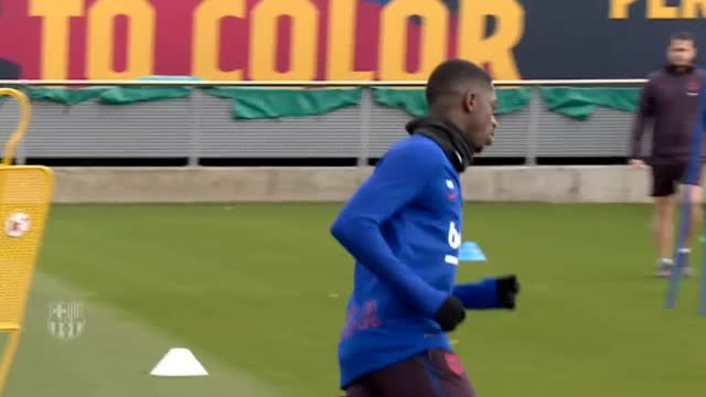 Dembelé reaparece en el entrenamiento del Barça