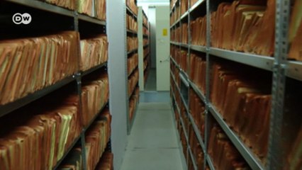 Архивы "штази": как 30 лет назад жители ГДР не дали уничтожить досье министерства госбезопасности