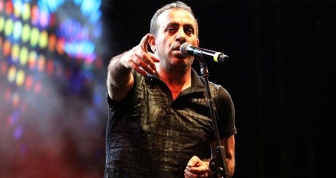 Ünlü şarkıcı Haluk Levent, hayranının isteğine verdiği yanıtla herkesi güldürdü