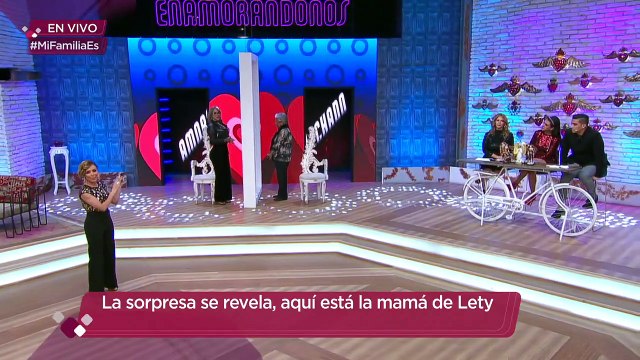 ¡Lety recibió a su mamá en un portal! ¡Se encontraron después de un año de no verse! | Enamorándonos