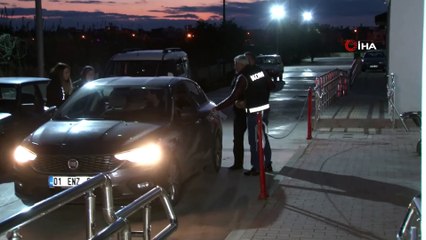Adana merkezli 5 ilde FETÖ operasyonu