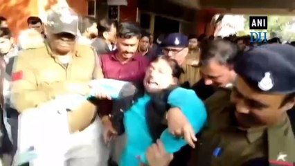 MP Kisan Cong General Secy forcibly removed from Harda Collectorate premises after verbal spat with PC Sharma