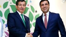 Ahmet Davutoğlu, Selahattin Demirtaş ile yaptığı telefon görüşmesini 5 yıl sonra ilk kez açıkladı