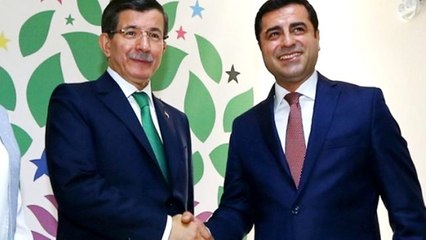 Ahmet Davutoğlu, Selahattin Demirtaş ile yaptığı telefon görüşmesini 5 yıl sonra ilk kez açıkladı