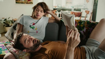 12. De Cédric à Malika - Moins qu'hier (plus que demain) - Clique - CANAL+