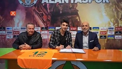 Alanyaspor, kaleci Cenk Gönen ile sözleşme imzaladı