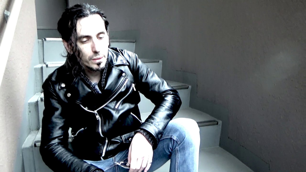 Marc Lowe - "Staircase" (music video)