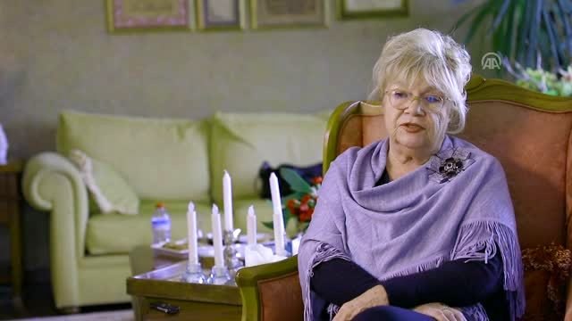 Nevra Serezli: Biz tiyatrocular oyun sonrası 10 dakika için 50 yılımızı veriyoruz (2)