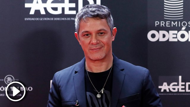 Alejandro Sanz hace oidos sordos a las preguntas sobre Raquel Perera